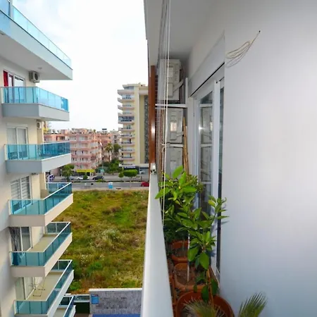Luxury 2 Bedroom Flat 200 Meters To The Sea *