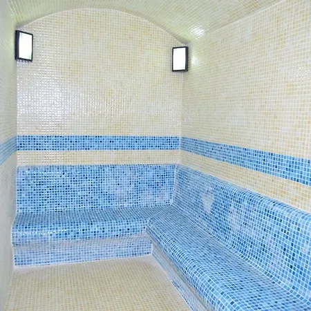 Luxury 2 Bedroom Flat 200 Meters To The Sea