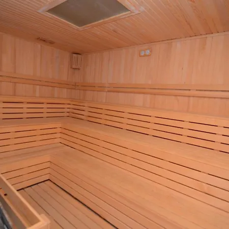 Luxury 2 Bedroom Flat 200 Meters To The Sea